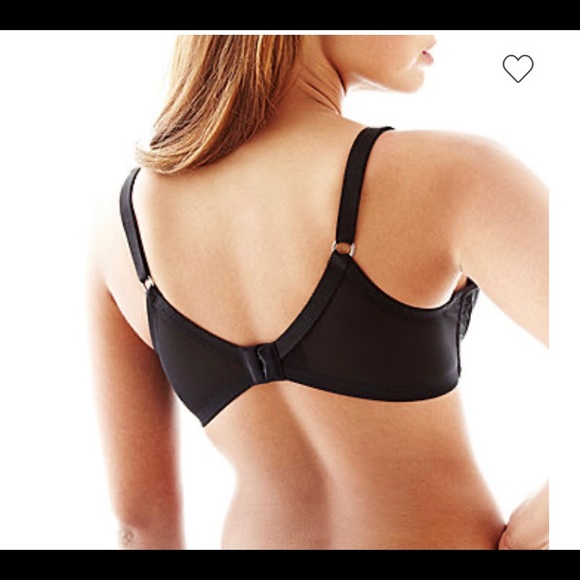 Ambrielle Underwire Plunge Bra - Picture 2 of 2